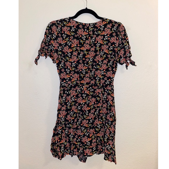 Ann Taylor LOFT Floral Romper - Picture 4 of 7